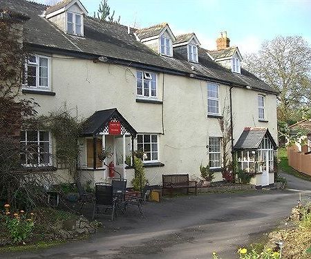 Lodgehill Hotel Тивертон Экстерьер фото